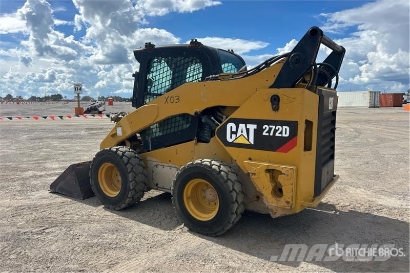 CAT 272D Kompaktlader