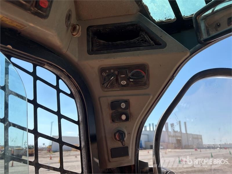 CAT 279D Kompaktrakodók