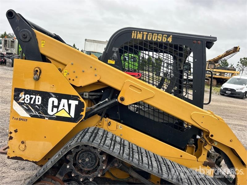 CAT 287D لوادر انزلاقية التوجيه