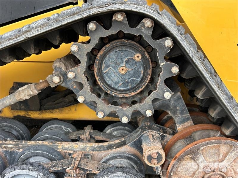 CAT 287D لوادر انزلاقية التوجيه