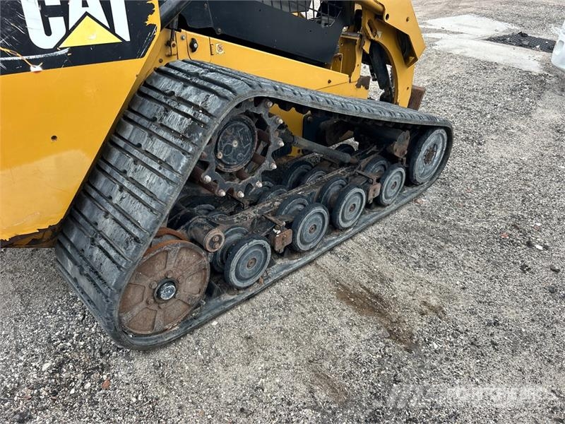 CAT 287D لوادر انزلاقية التوجيه