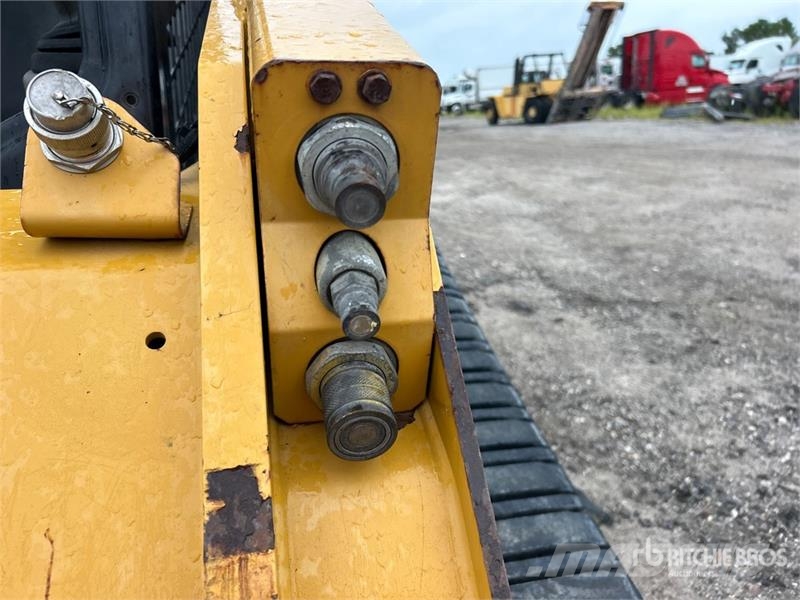 CAT 287D لوادر انزلاقية التوجيه