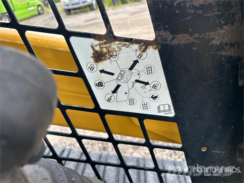 CAT 287D لوادر انزلاقية التوجيه