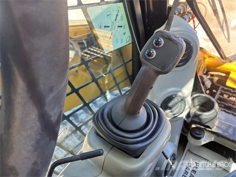 CAT 289C لوادر انزلاقية التوجيه