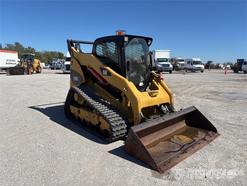 CAT 289C لوادر انزلاقية التوجيه