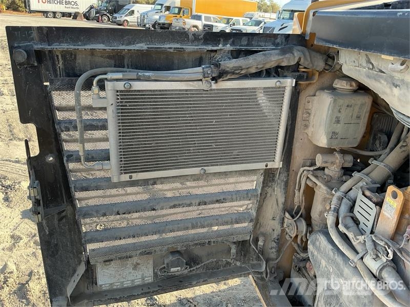 CAT 289D Šmykom riadené nakladače