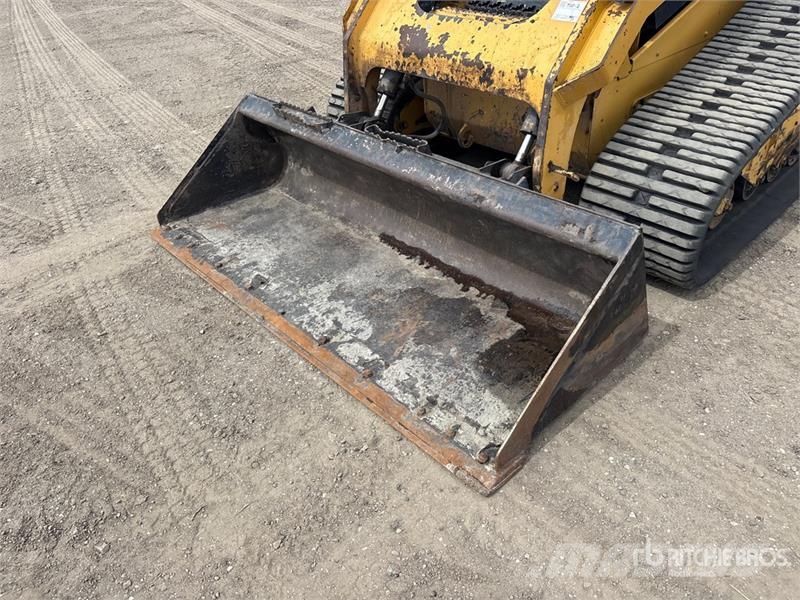 CAT 289D 滑移装载机