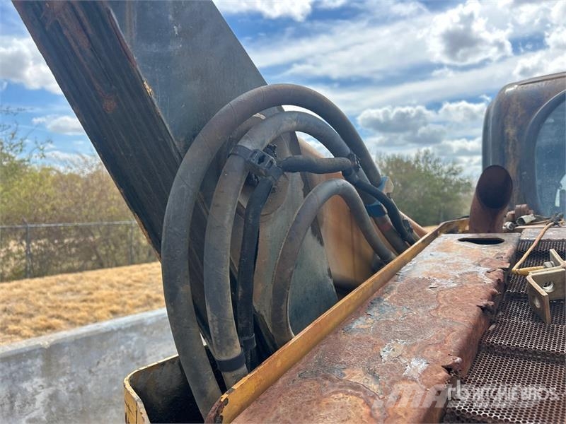 CAT 289D Smykem řízené nakladače
