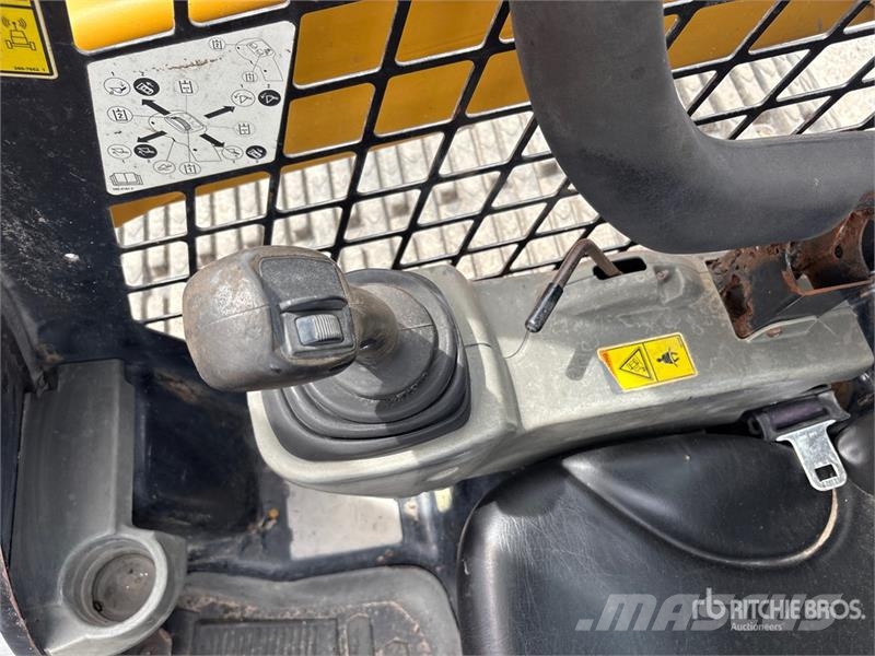 CAT 289D 滑移装载机