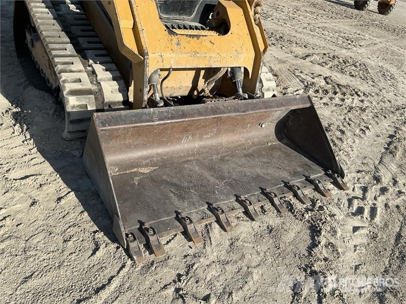 CAT 289D Šmykom riadené nakladače