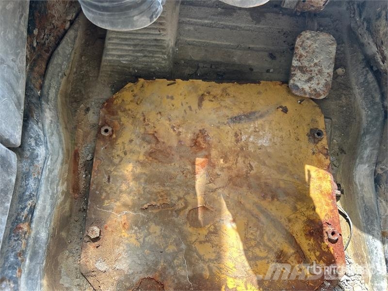 CAT 289D Smykem řízené nakladače