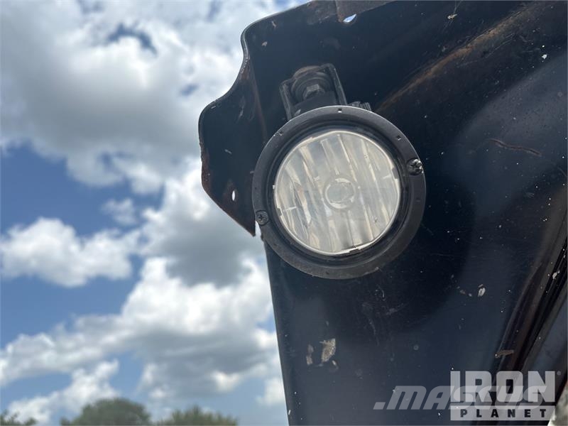 CAT 289D Krautuvai su šoniniu pasukimu