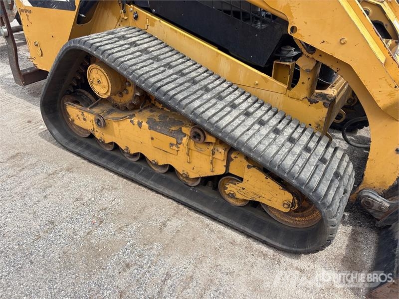 CAT 289D 滑移装载机