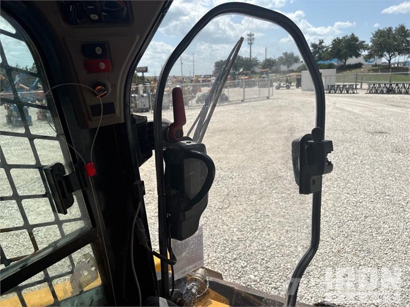 CAT 289D Krautuvai su šoniniu pasukimu