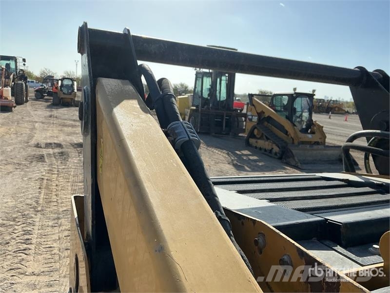 CAT 289D Skid steer mini nakladalci