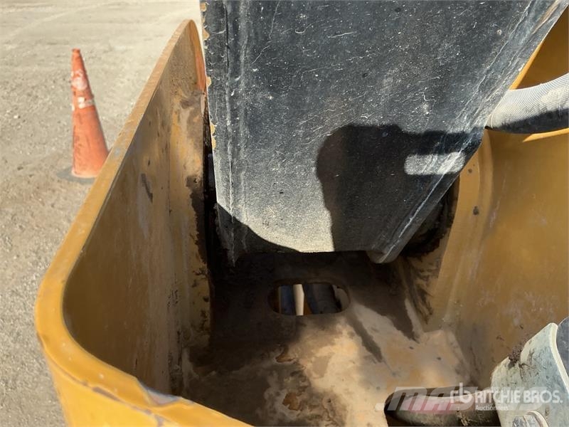 CAT 289D Skid steer mini nakladalci