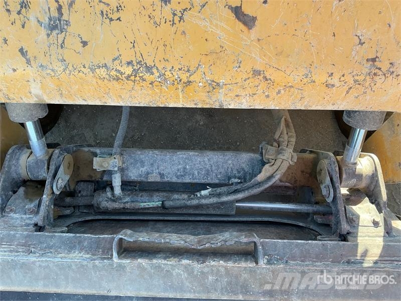 CAT 289D Šmykom riadené nakladače