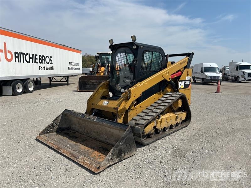 CAT 299D2 Two-Speed High Flow XPS Compact Track Loader لوادر انزلاقية التوجيه