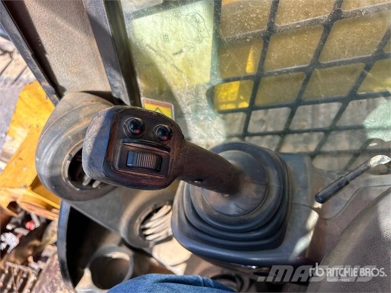 CAT 299D2 XHP Two-Speed Compact Track Loader Kompaktlaadurid