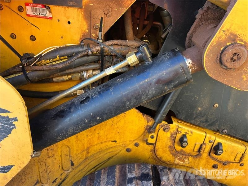 CAT 299D2 XHP Two-Speed Compact Track Loader Kompaktlaadurid