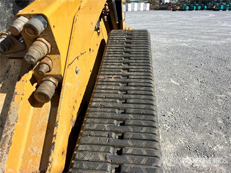 CAT 299D2 XHP Two-Speed Compact Track Loader Kompaktlaadurid