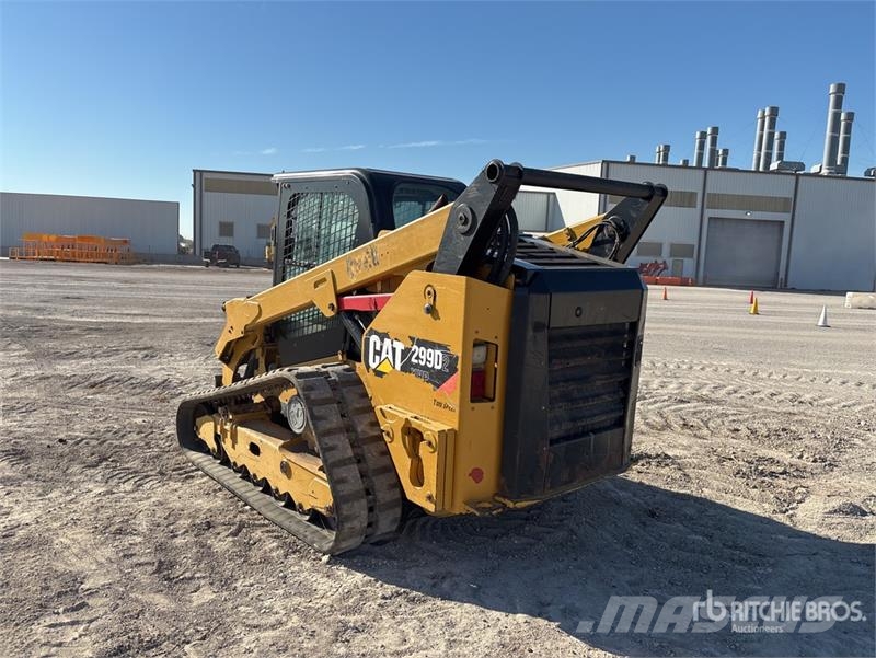CAT 299D2XHP Two-Speed High Flow XPS Compact Track Loa لوادر انزلاقية التوجيه