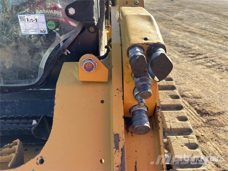 CAT 299D2XHP Two-Speed High Flow XPS Compact Track Loa لوادر انزلاقية التوجيه