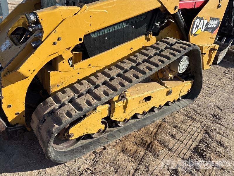 CAT 299D2XHP Two-Speed High Flow XPS Compact Track Loa لوادر انزلاقية التوجيه