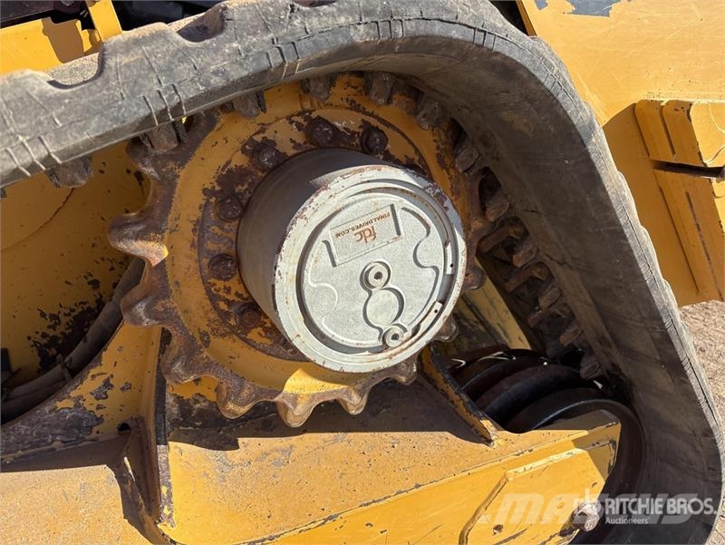 CAT 299D2XHP Two-Speed High Flow XPS Compact Track Loa لوادر انزلاقية التوجيه