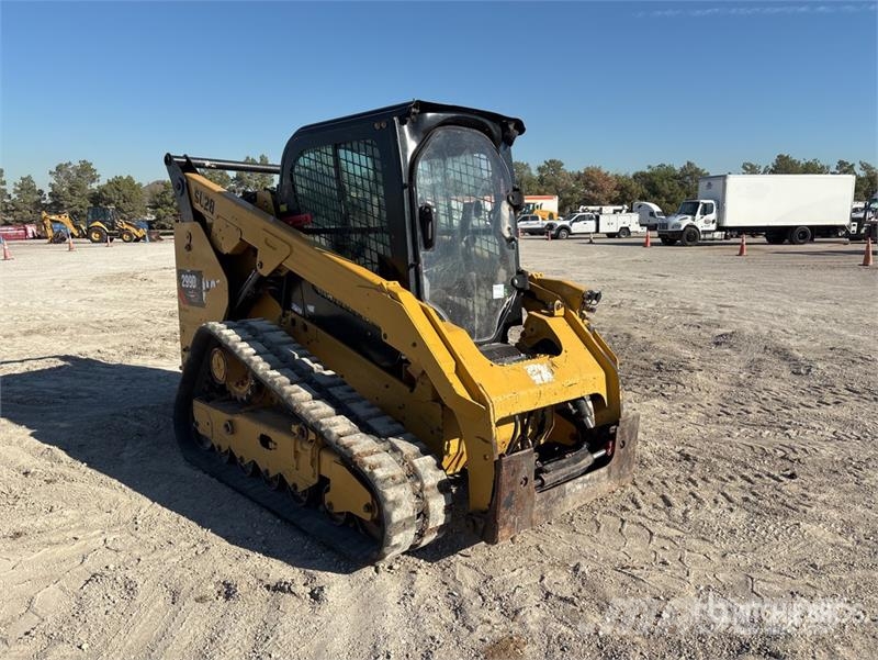 CAT 299D2XHP Two-Speed High Flow XPS Compact Track Loa لوادر انزلاقية التوجيه