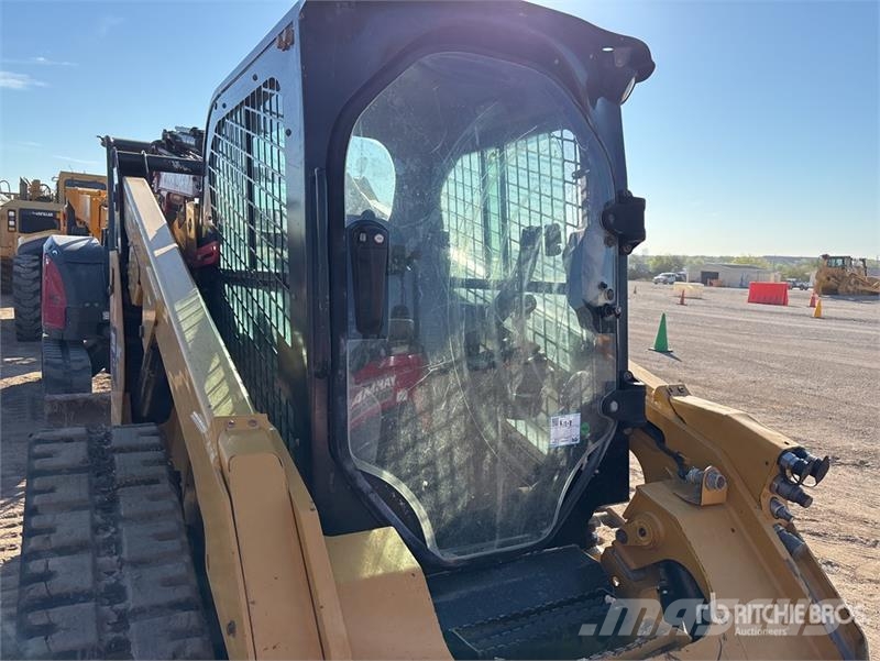 CAT 299D2XHP Two-Speed High Flow XPS Compact Track Loa لوادر انزلاقية التوجيه
