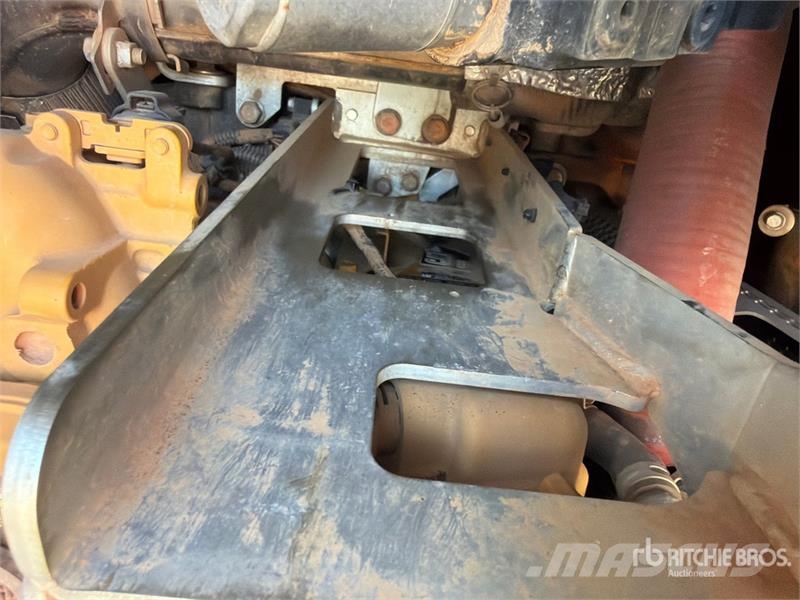 CAT 299D3 XE Two-Speed Compact Track Loader Skid steer loaders