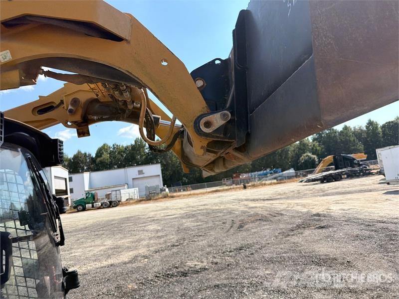 CAT 299D3 XE Two-Speed Compact Track Loader Skid steer loaders