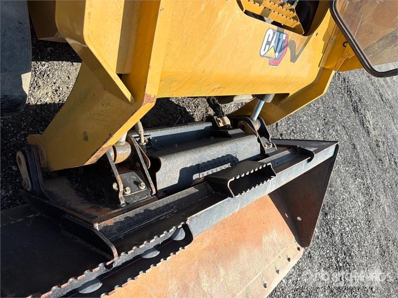 CAT 299D3 XE Two-Speed Compact Track Loader Skid steer loaders