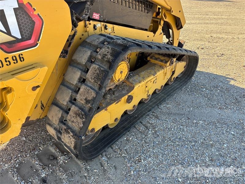 CAT 299D3 XE Two-Speed High Flow Compact Track Loader لوادر انزلاقية التوجيه