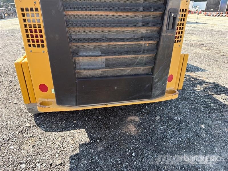 CAT 299D3 XE Two-Speed Compact Track Loader Skid steer loaders