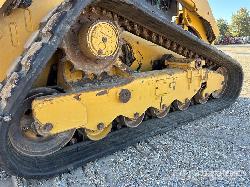 CAT 299D3 XE Two-Speed High Flow Compact Track Loader لوادر انزلاقية التوجيه