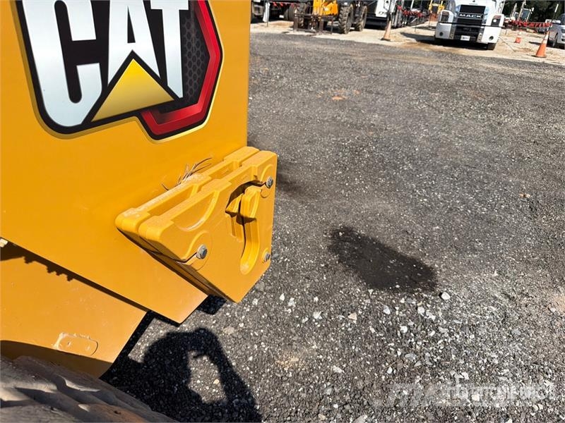CAT 299D3 XE Two-Speed Compact Track Loader Skid steer loaders