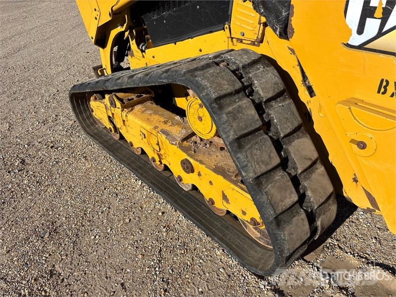 CAT 299D3 XE Two-Speed High Flow Compact Track Loader لوادر انزلاقية التوجيه