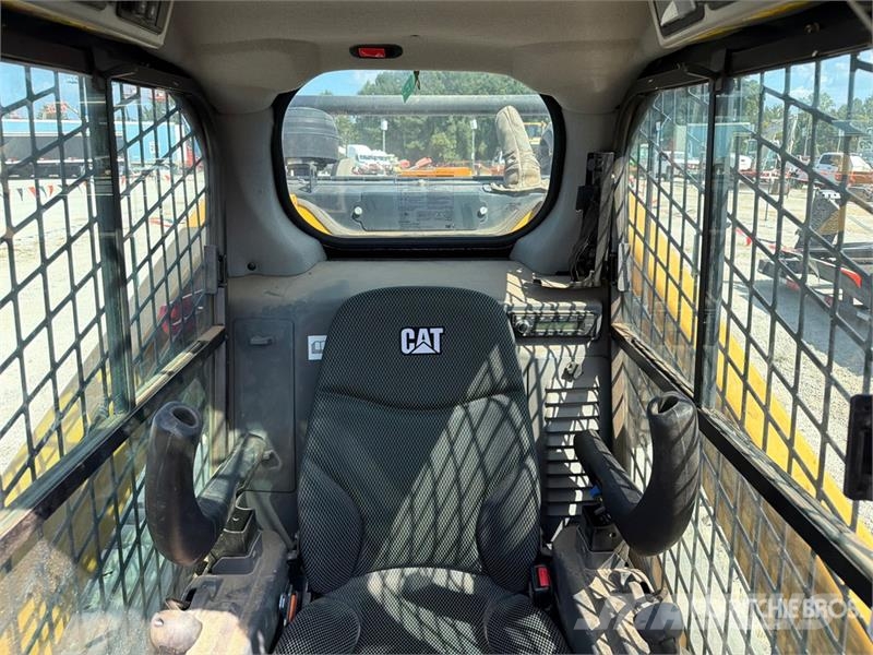 CAT 299D3 XE Two-Speed Compact Track Loader Skid steer loaders