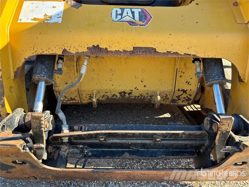 CAT 299D3 XE Two-Speed High Flow Compact Track Loader لوادر انزلاقية التوجيه