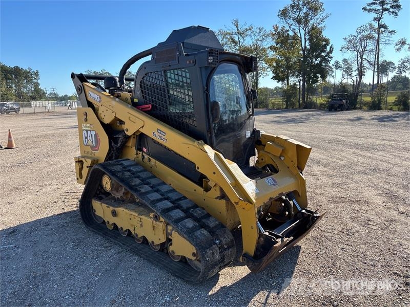 CAT 299D3 XE Two-Speed High Flow Compact Track Loader لوادر انزلاقية التوجيه