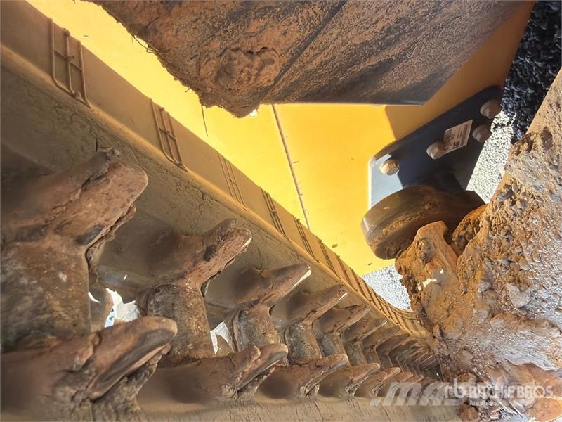 CAT 299D3 XE Two-Speed Compact Track Loader Skid steer loaders