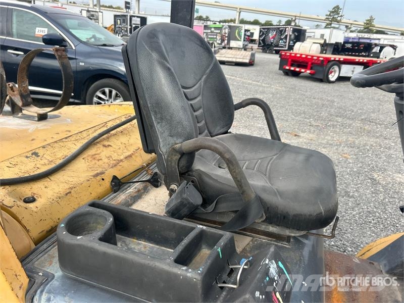 CAT 2P6000 Pneumatic Tire Forklift (Inoperable) 그 외 지게차