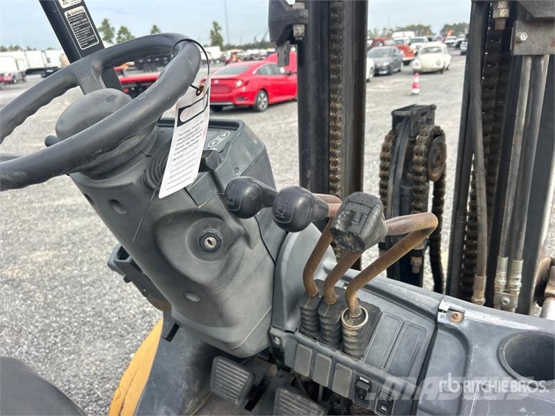 CAT 2P6000 Pneumatic Tire Forklift (Inoperable) 그 외 지게차