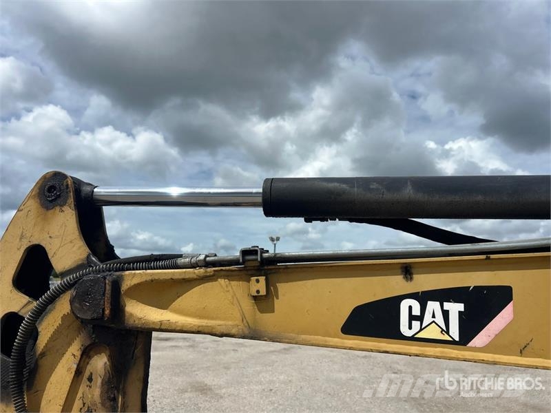 CAT 302.7D CR Mini Excavator Mini ekskavatori < 7 t