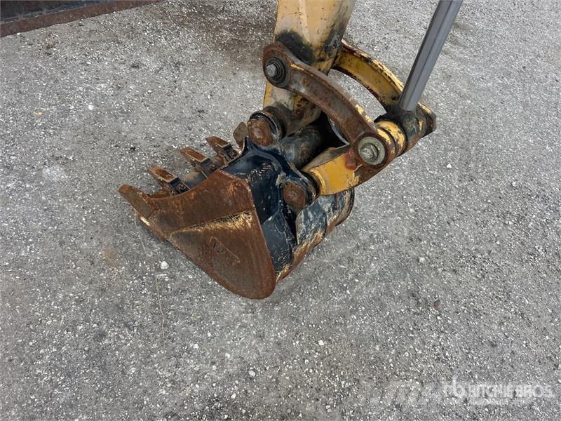 CAT 302.7D CR Mini Excavator Mini ekskavatori < 7 t