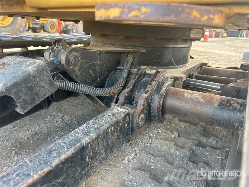 CAT 302CR Mini Excavator Mini bagri <7t