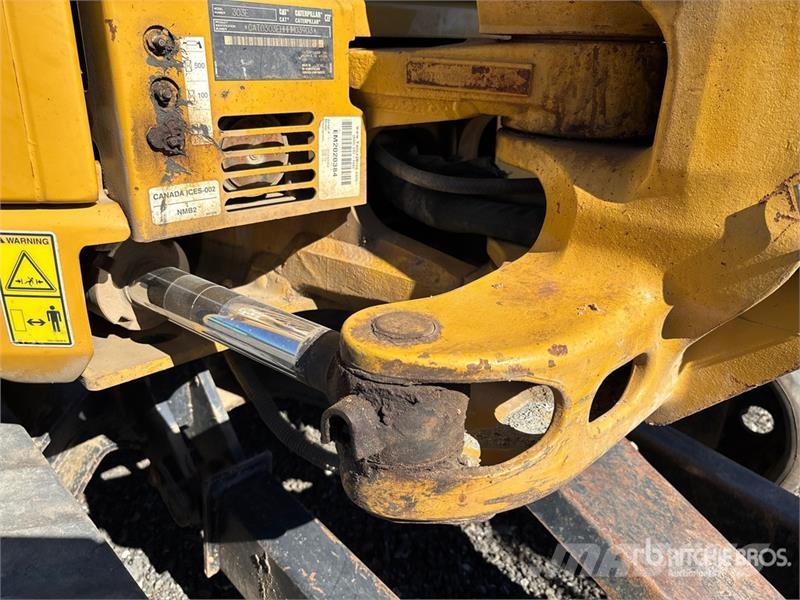 CAT 303E CR Minigrävare < 7t