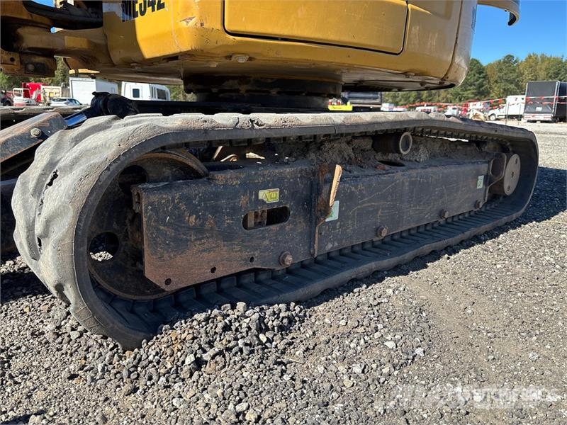 CAT 303E CR Minigrävare < 7t